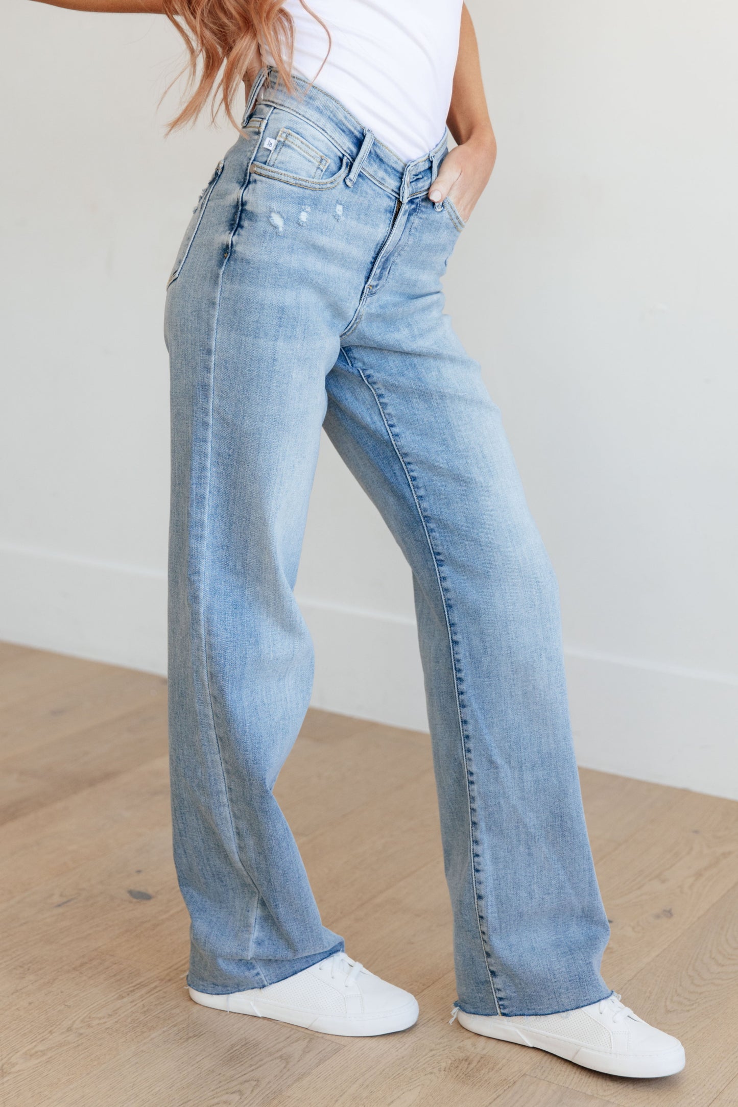 Mildred High Rise V Front Waistband Straight Jeans - Shannon’s Jewelry Bar