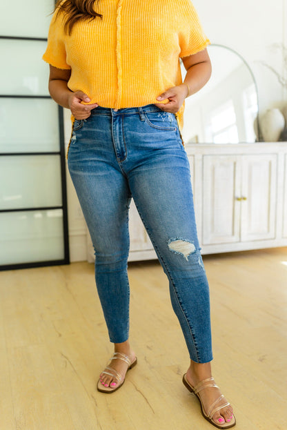 Hi-waisted Dandelion Embroidery Skinny - Shannon’s Jewelry Bar