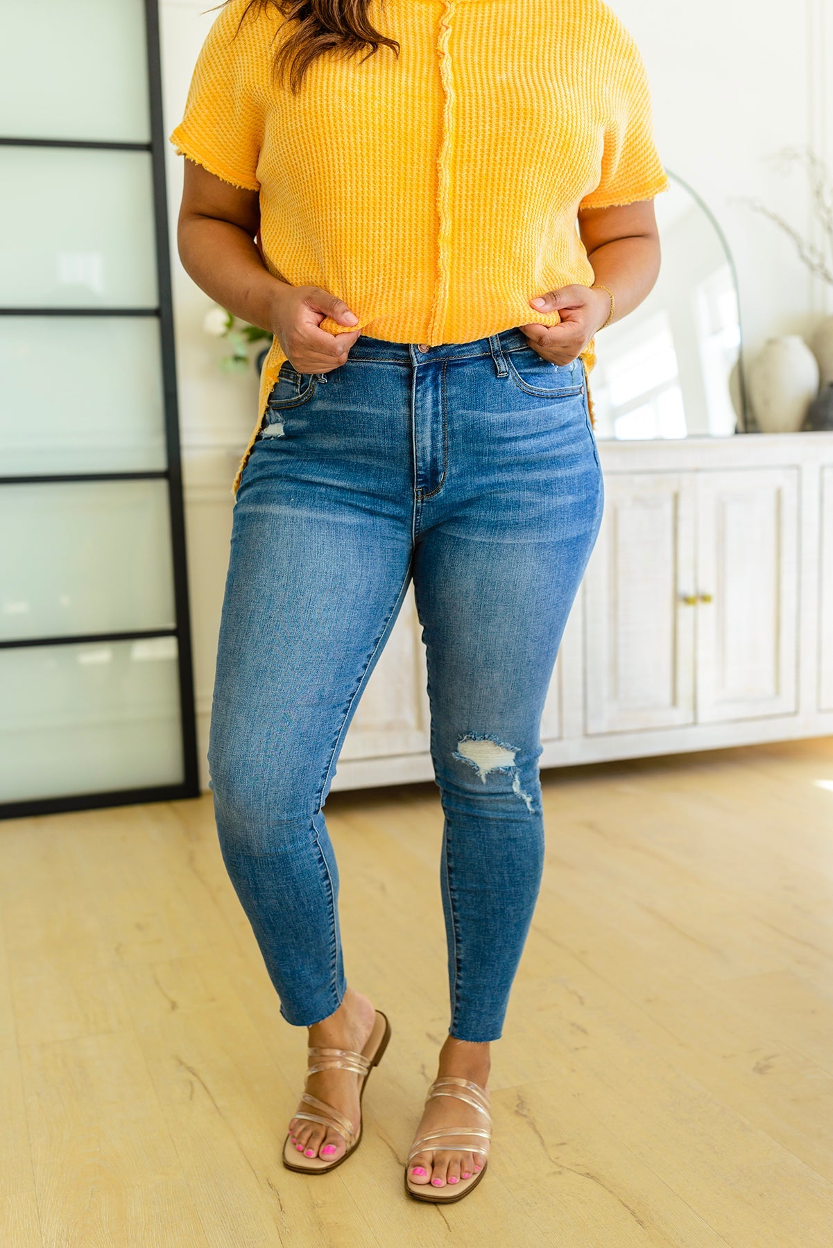 Hi-waisted Dandelion Embroidery Skinny - Shannon’s Jewelry Bar