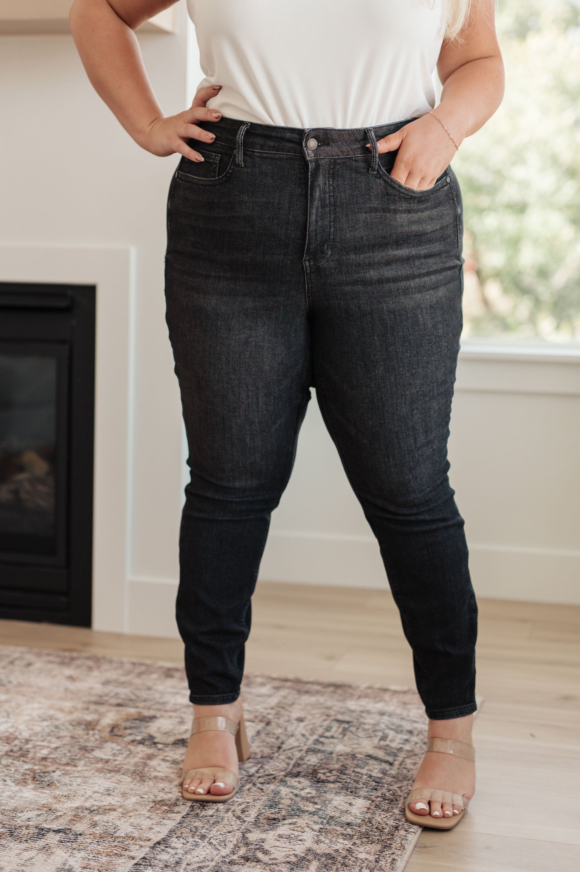 Octavia High Rise Control Top Skinny Jeans in Washed Black - Shannon’s Jewelry Bar