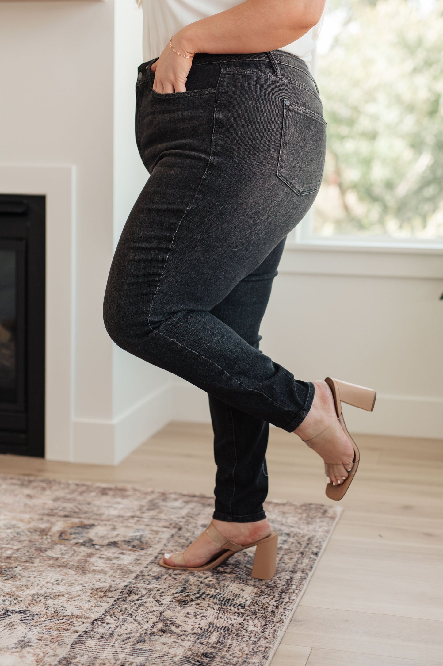 Octavia High Rise Control Top Skinny Jeans in Washed Black - Shannon’s Jewelry Bar